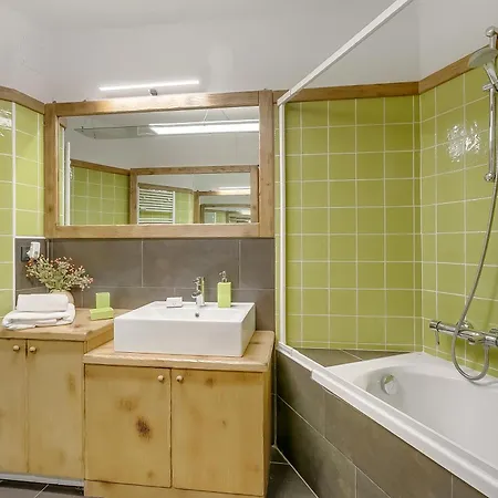 아파트 Little Treasure - Happy